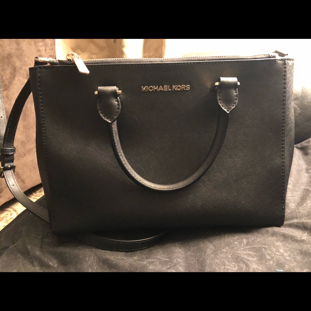 Black Michael Kors handbag - very good condition!